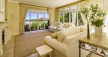 Spacious golf villa on Erinvale Golf Estate, Somerset West