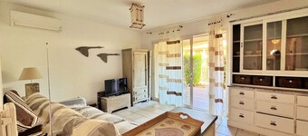 Villa nepita - 1bed - swimming pool - air conditioning - walking distance to the beach