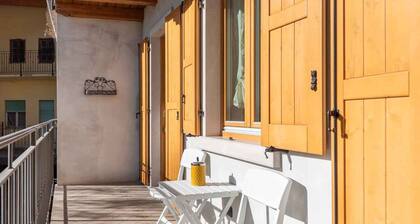 Ferienwohnung mit Internet und Balkon mit Talblick