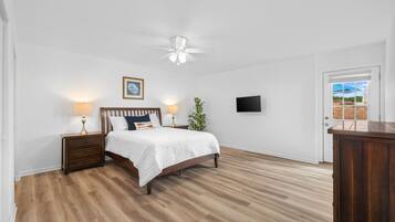 8 bedrooms, iron/ironing board, WiFi, bed sheets