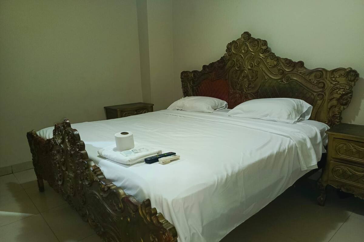 Deluxe Double or Twin Room, Balcony | WiFi (free), bed sheets