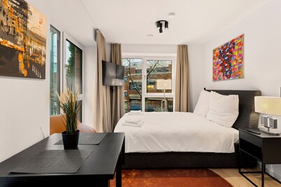 Central apartment between train station and city center