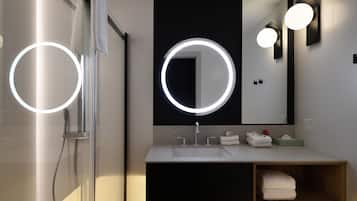 Standard Room | Bathroom | Shower, free toiletries, hair dryer, slippers