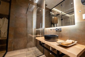 Standard Double Room, Balcony | Bathroom