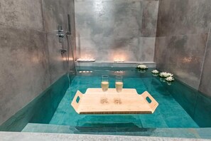 Kamar Keluarga | Kamar mandi