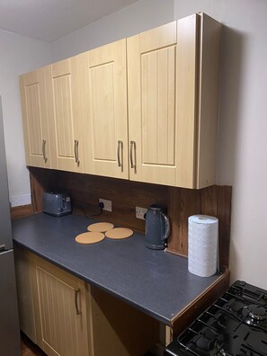 Fridge, microwave, oven, coffee/tea maker