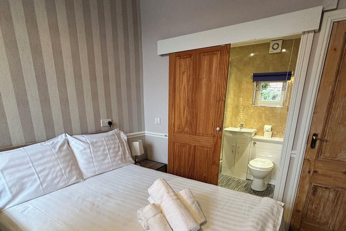 Deluxe Double Room, Garden View