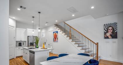 Music Vibes - Brand New 2 Story Villa