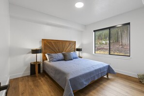 1 bedroom, travel crib, free WiFi, bed sheets