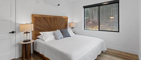1 bedroom, travel crib, free WiFi, bed sheets