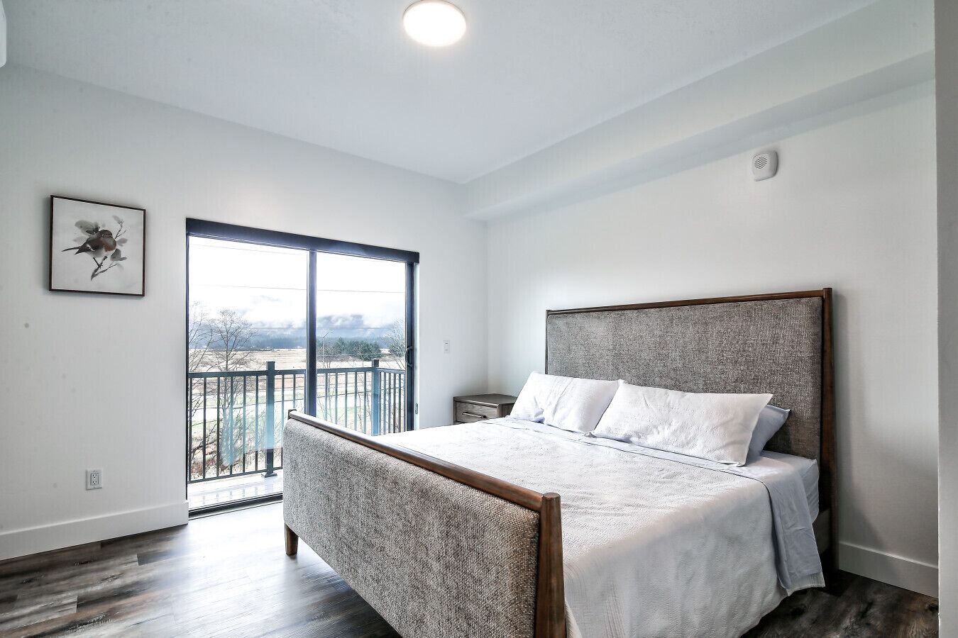 2 bedrooms, travel crib, free WiFi, bed sheets