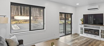 Cozy, Spacious Retreat with Fireplace 205