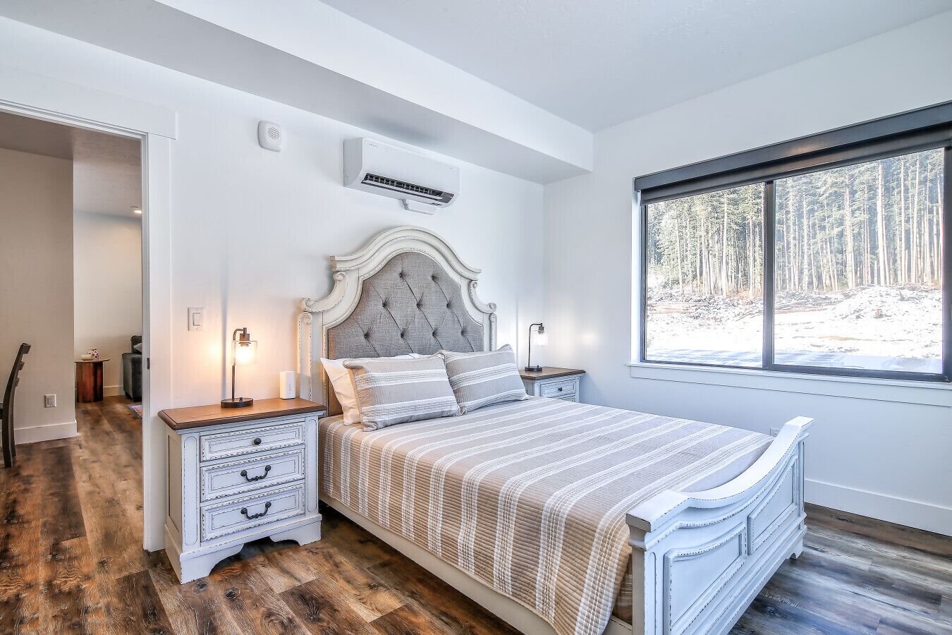 1 bedroom, travel cot, free WiFi, bed sheets