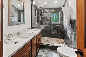 Shower, hair dryer, towels, soap - Secluded Cabin on 11 Acres w/Mountain Views! 25 Min to Telluride! (Placerville)