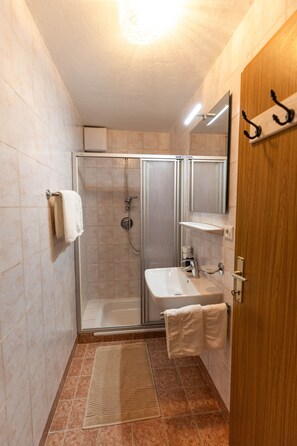 Hair dryer, towels
