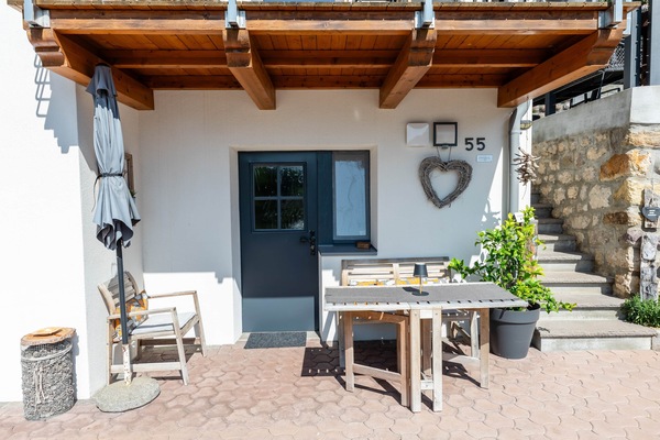 Outdoor area 33 44