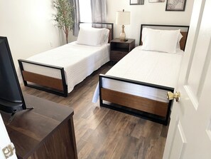 2 sovrum, strykjÀrn/strykbrÀda, gratis wi-fi och sÀngklÀder