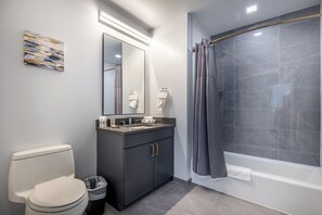 Bathroom - 3Thirty3 - 333-1206 (New Rochelle)