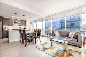 家庭公寓, 厨房, 河景 | 私人厨房 | 烤面包机、搅拌机、清洁用品、冰柜