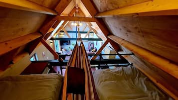 3 dormitoris, un bressol de viatge, wifi i roba de llit