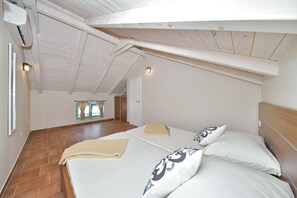 5 habitaciones, tabla de planchar con plancha y wifi gratis 