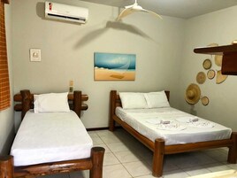 Chalé standard, varanda coberta, vista para o jardim | 2 quartos, escrivaninha, espaço de trabalho para notebook