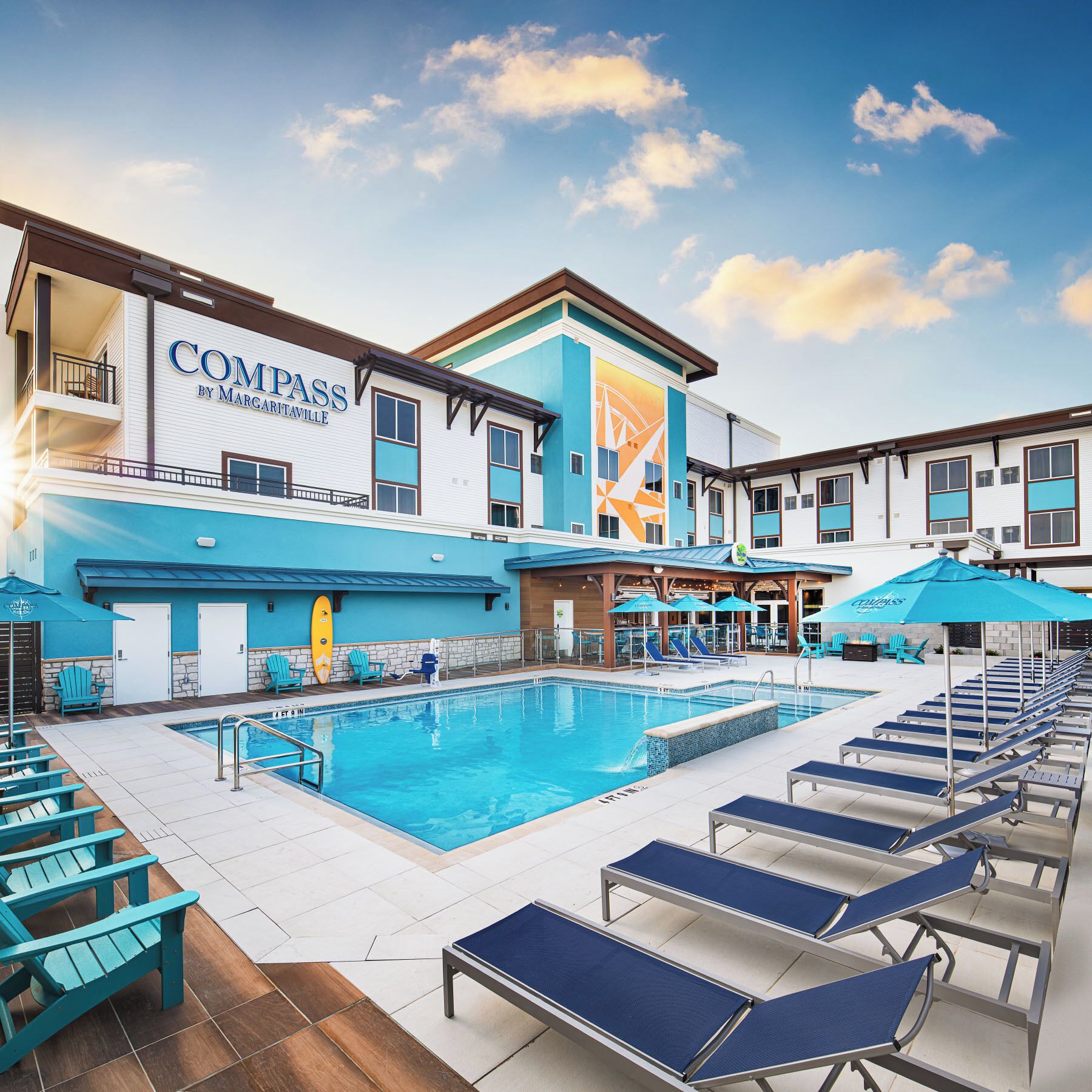 Kolam renang outdoor