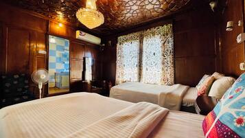In-room safe, iron/ironing board, free WiFi