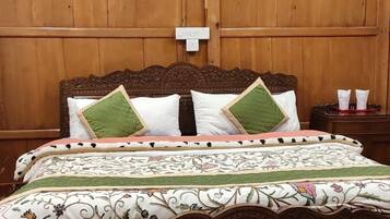 In-room safe, iron/ironing board, free WiFi