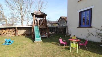 Außen-Kinderspielplatz