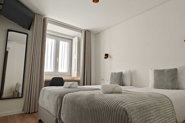 Twin Room, 2 Twin Beds | In-room safe, desk, laptop workspace, blackout drapes