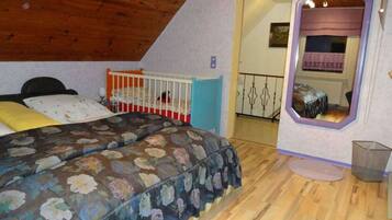 House | 2 bedrooms, individually furnished