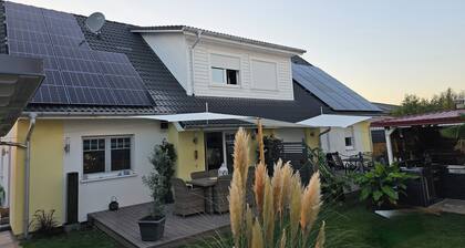 Gemütliche Ferienwohnung am Stadtrand Familien und Haustierfreundlich