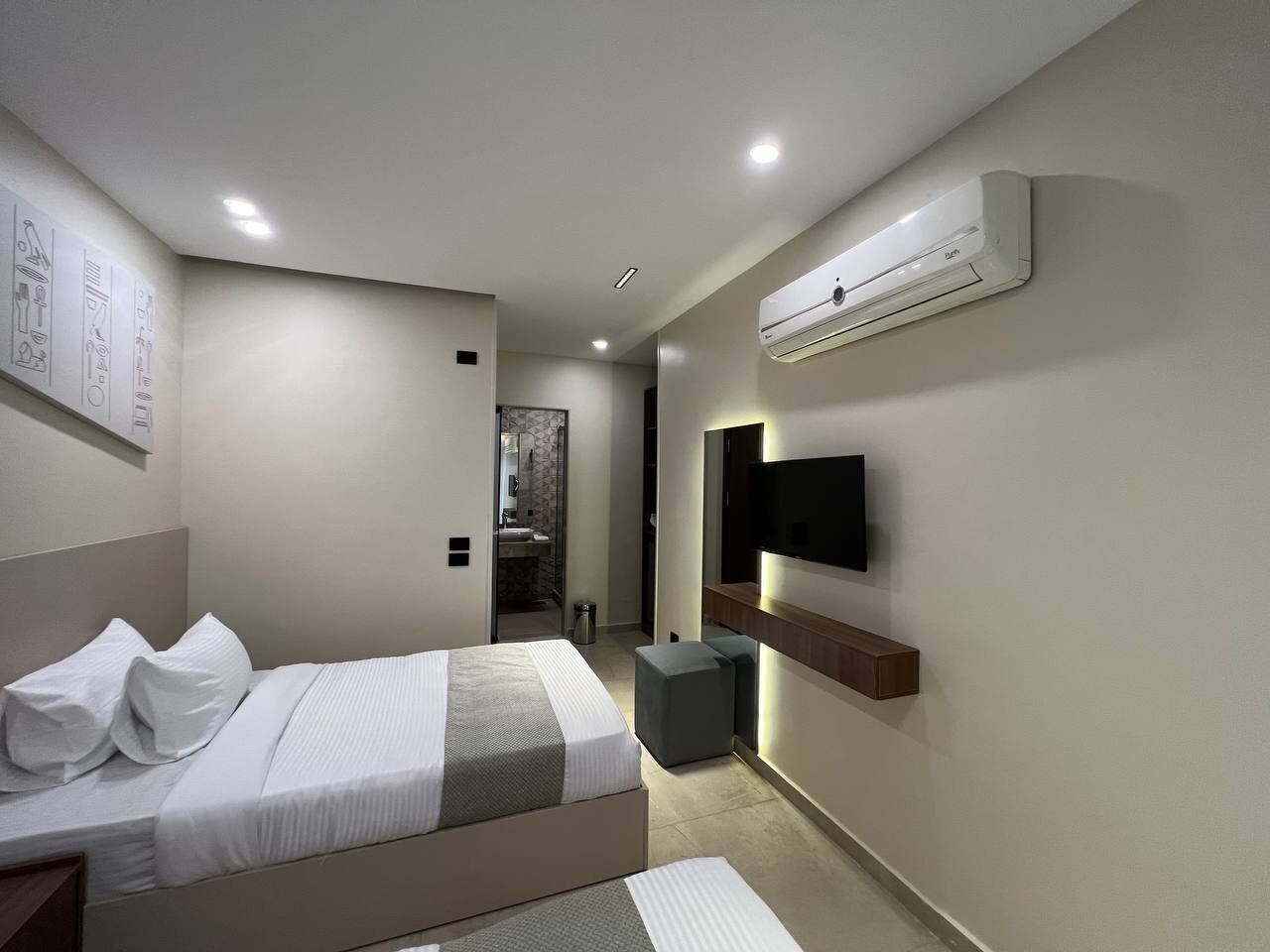 Foto - Pyramids Island