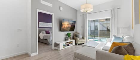 5 chambres, fer et planche à repasser, lit de bébé portatif