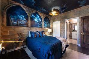 9 bedrooms, iron/ironing board, WiFi, bed sheets