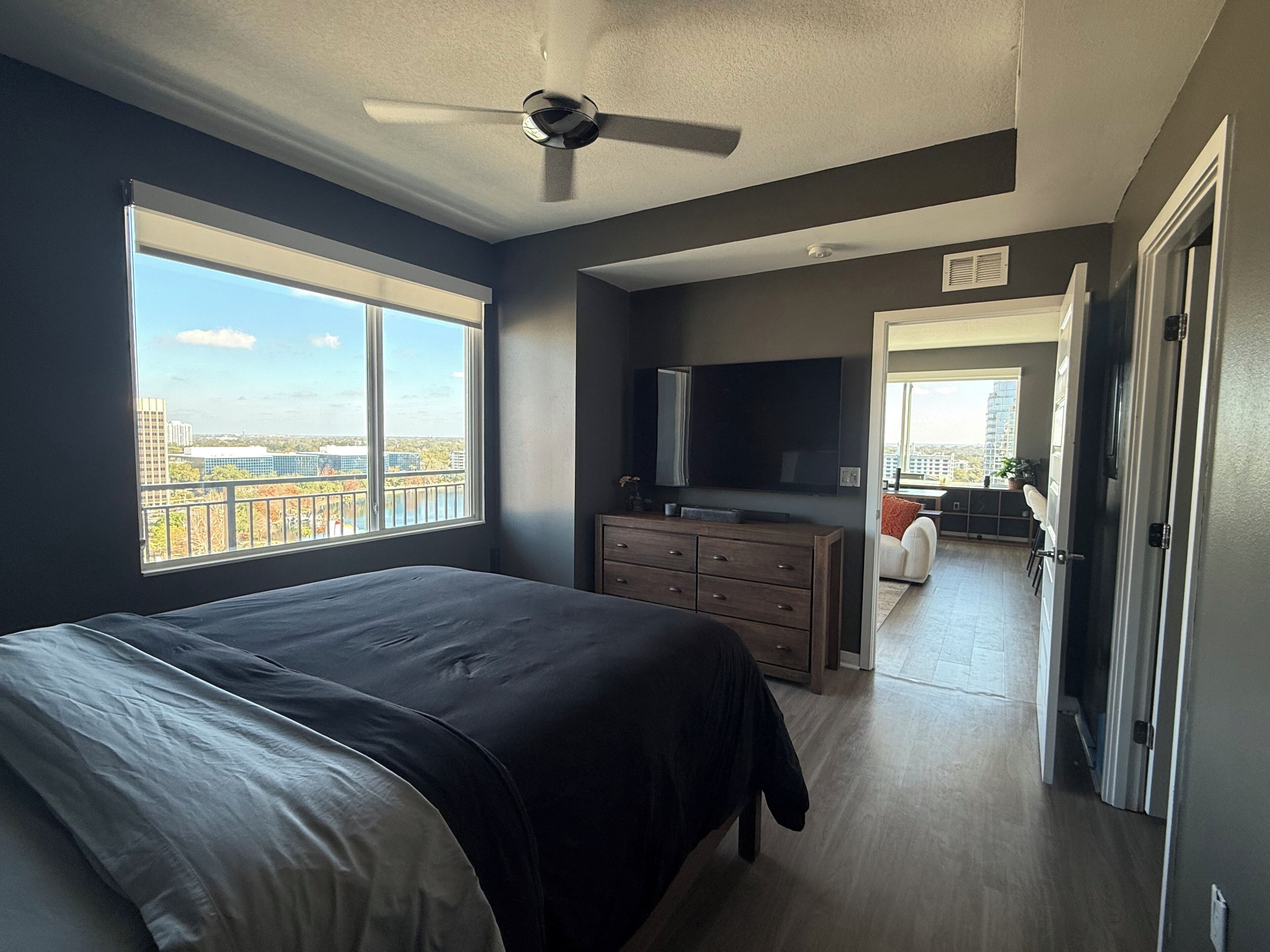 2 slaapkamers, een strijkplank/strijkijzer, gratis wifi, beddengoed