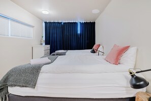 3 habitaciones, escritorio, cuna de viaje y wifi gratis