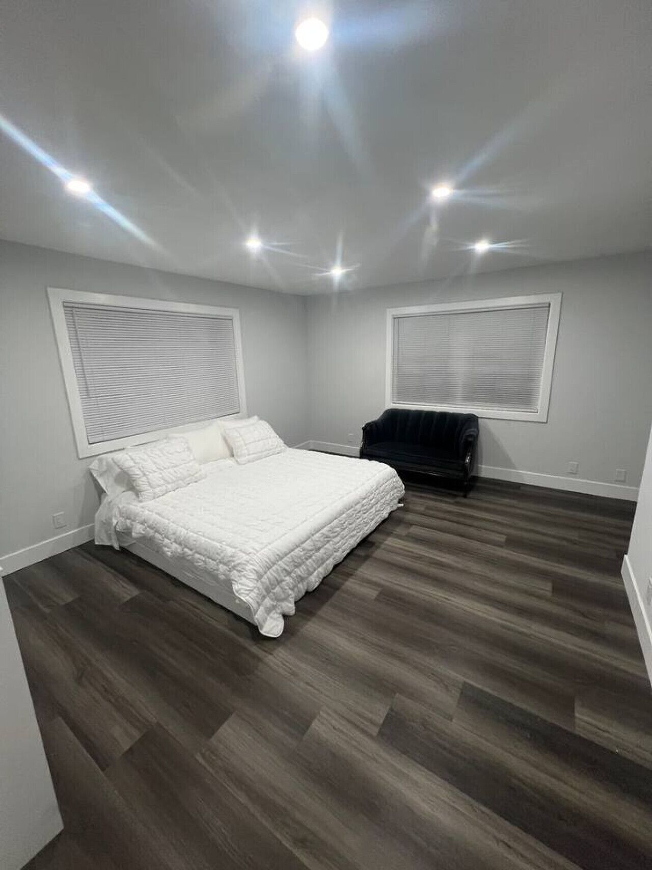 3 chambres, bureau, fer et planche à repasser, accès au Wi-Fi (inclus)