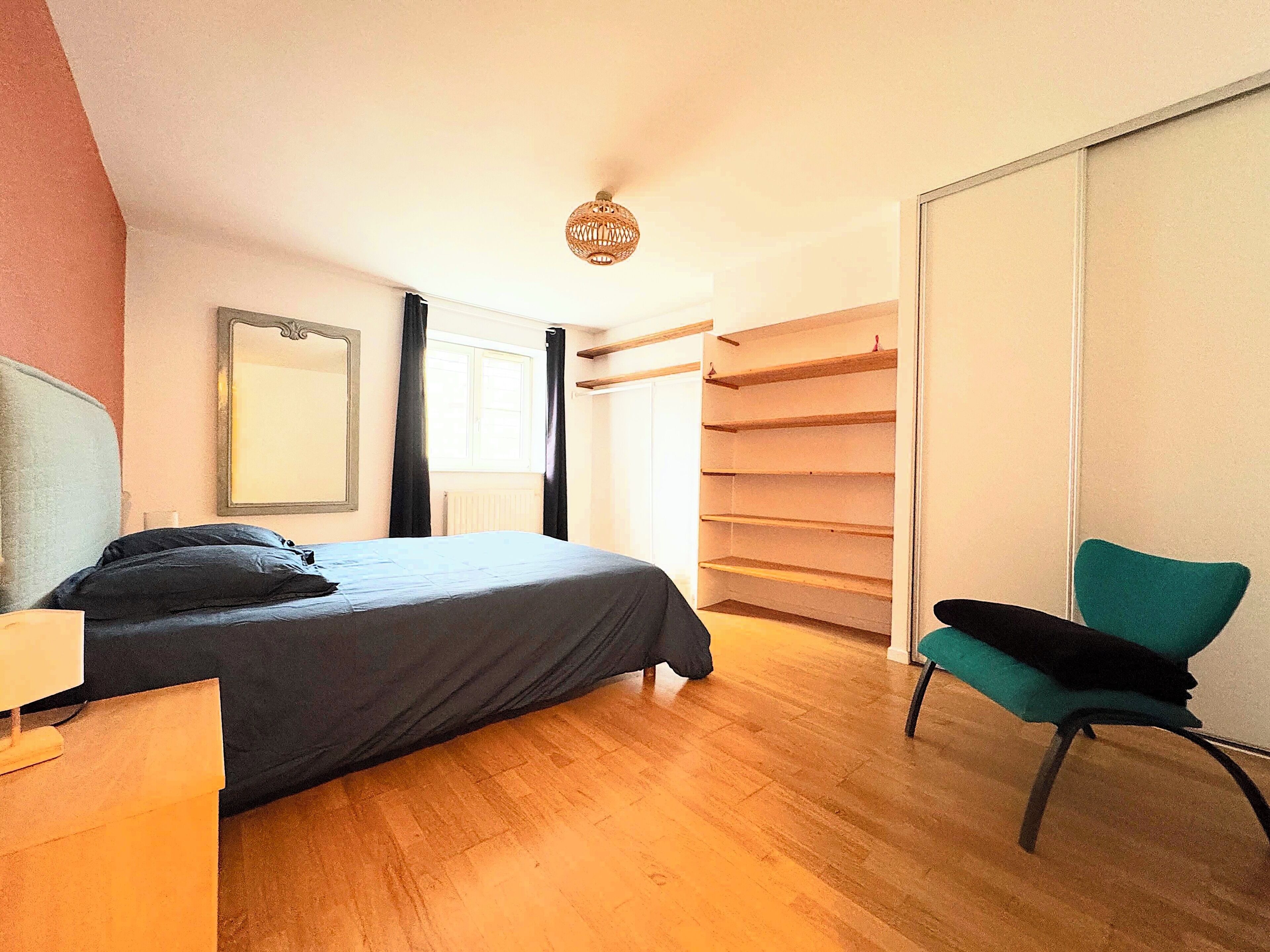 2 slaapkamers, reisbedje, wifi, beddengoed