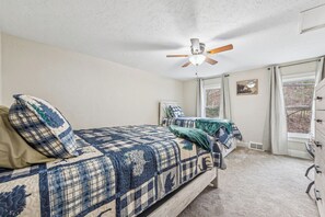 3 bedrooms, iron/ironing board, travel cot, free WiFi