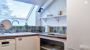 Unclassified image, 4 of 17, button - 3 bedroom accommodation in Bournemouth (Bournemouth)
