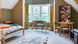 Unclassified image, 2 of 17, button - 3 bedroom accommodation in Bournemouth (Bournemouth)