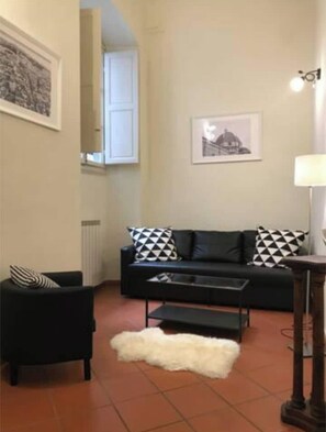 Smart TV, printers - Historic Palazzo, Central Location, 3 bedrooms retreat. Best Florence Booking (Firenze)
