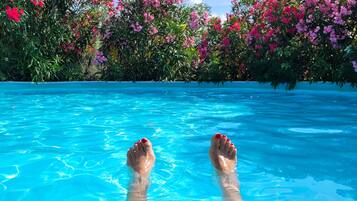 Seasonal outdoor pool, pool umbrellas, sun loungers