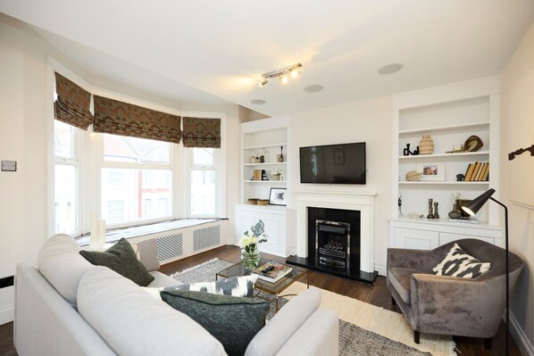 Apartment | 2 bedrooms - The Kensal Green Place - Modish 2bdr Flat With Study Room (London)