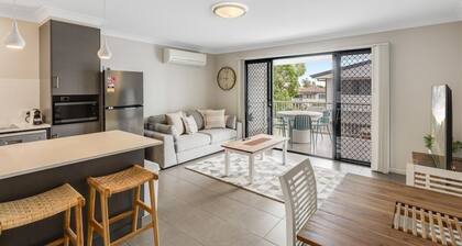 Contemporary & Convenient - City Fringe Townhouse!