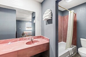 Bathroom - Scottish Inns - Atlanta (Atlanta)