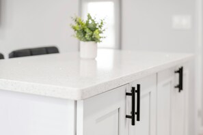 Dining - LunaVista's Cozy Corner, 1B&1Bth (Hempstead)