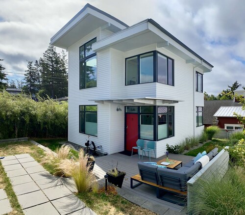 Central/Modern/Immaculate/Family Friendly